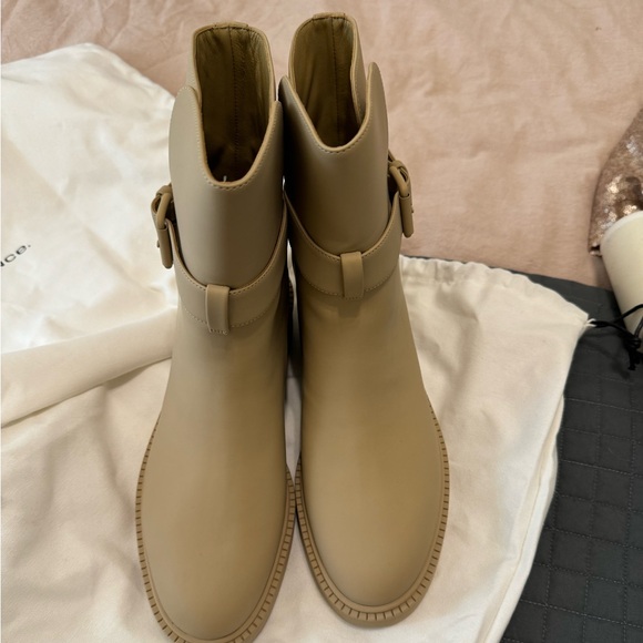 NEW! Vince Kaelyn Waterpoof Leather Boots - Picture 6 of 11